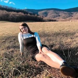 Meet your Posher, Hailey